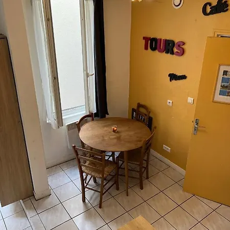 F2 Face Au Jardin Des Prebendes De Tours Apartment Room photo