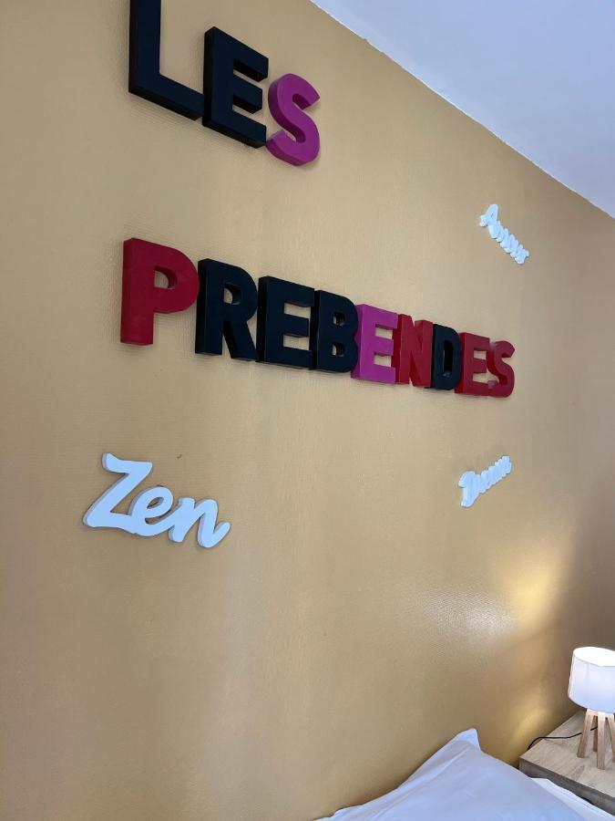 F2 Face Au Jardin Des Prebendes De * Tours